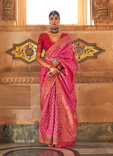 Magenta Woven Patola Silk Saree For Traditional / Religious Occasions