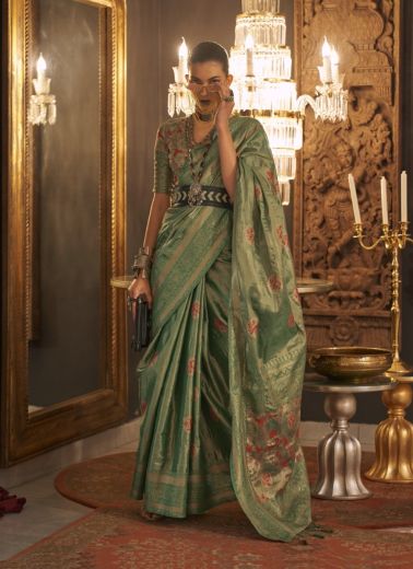 Green Silk Handloom Weaving Festive-Wear Saree