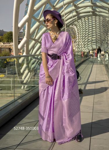 Lilac Silk Woven Handloom Saree For Traditional / Religious Occasions