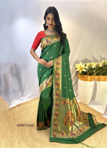 Green Woven Paithani Silk Saree For Traditional / Religious Occasions