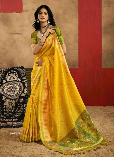 Yellow Woven Silk Handloom Saree For Traditional / Religious Occasions