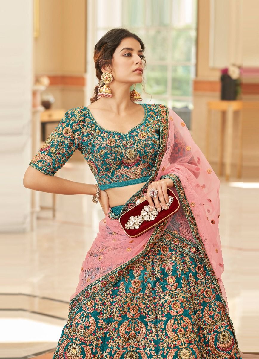 Party Wear, Reception Red and Maroon color Velvet fabric Lehenga : 1822618